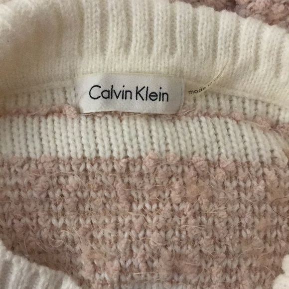 Calvin Klein Cream Pink sweater cape with buckle turtleneck M/L - Picture 9 of 10